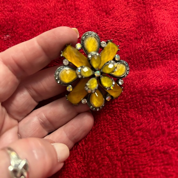 Women’s Brooch - Picture 3 of 5